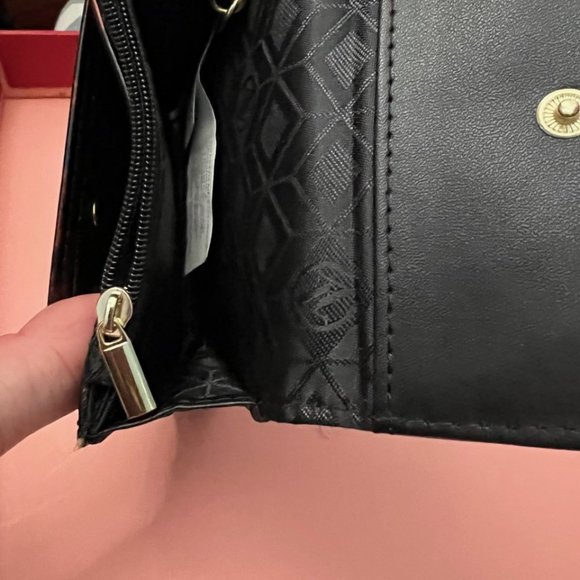 Adrienne Vittadini Keychain Purse - Picture 9 of 10